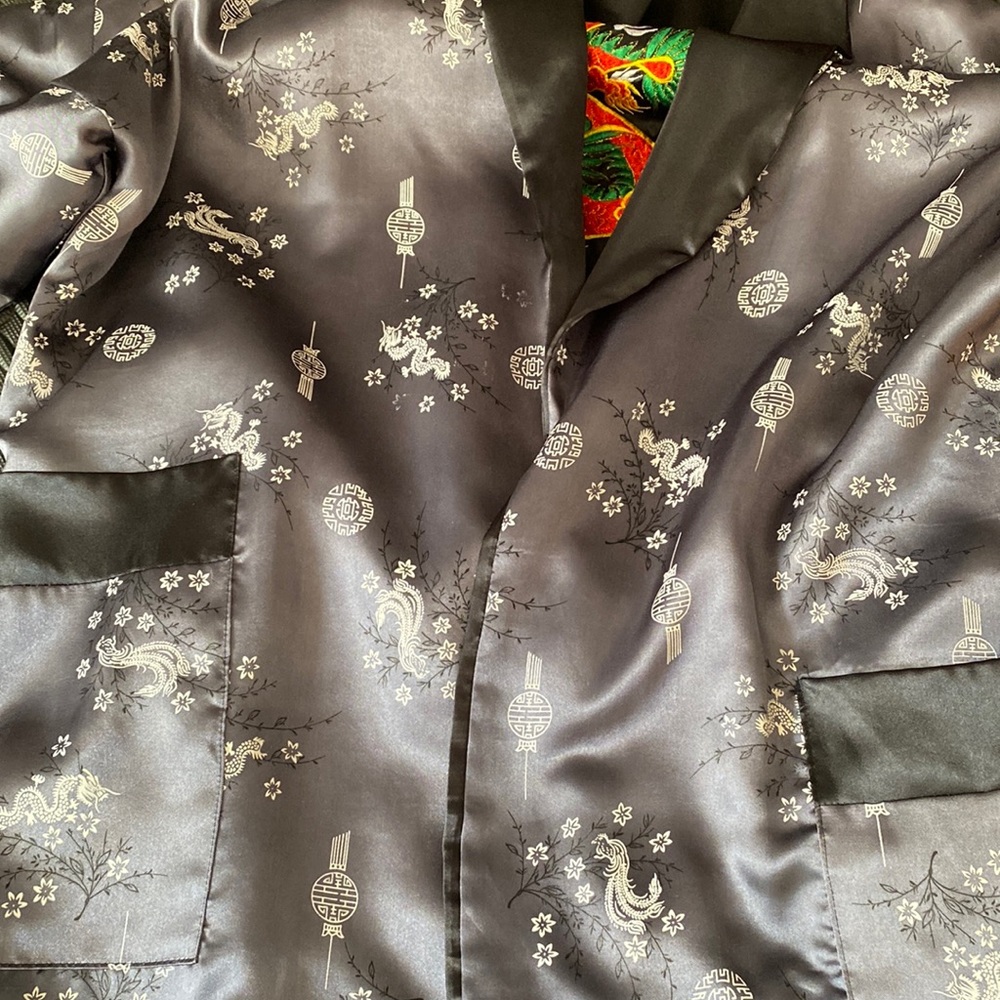 Gown wrapped. - Picture 2 of 5